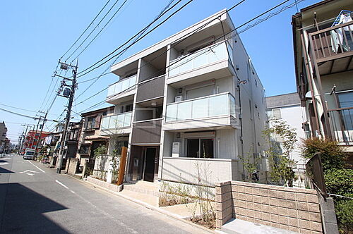 東京都大田区北糀谷２丁目 3階建