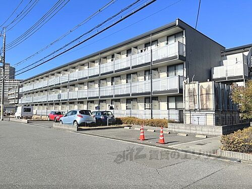 大阪府枚方市伊加賀西町 築16年4ヶ月 3階建