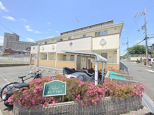 大阪府枚方市伊加賀西町 築16年9ヶ月 2階建