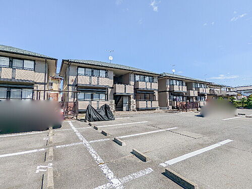 群馬県伊勢崎市連取町 3階建 築26年2ヶ月