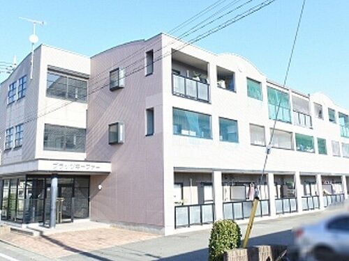 群馬県伊勢崎市連取町 3階建 築26年5ヶ月