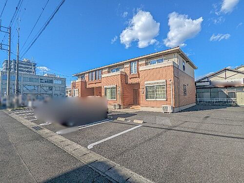 群馬県伊勢崎市三光町 2階建 築8年9ヶ月