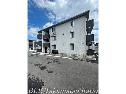 香川県高松市円座町 3階建 築2年6ヶ月