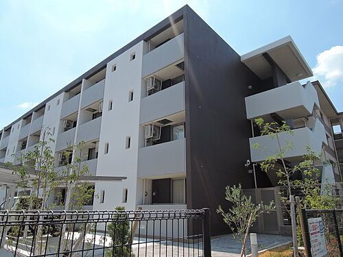 大阪府高槻市竹の内町 4階建 築7年4ヶ月