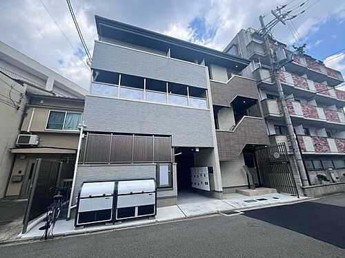 京都府京都市右京区西院南井御料町 築1年6ヶ月 3階建