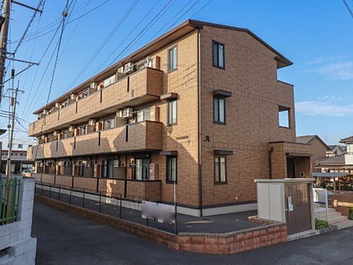メゾン　ボヌール　Ａ 3階建