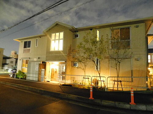 大阪府箕面市西小路３丁目 2階建