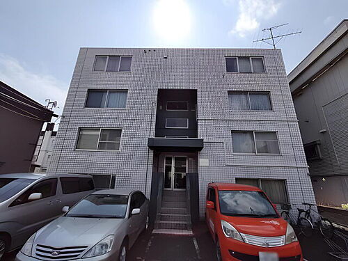 北海道札幌市豊平区平岸二条３丁目 4階建 築37年8ヶ月