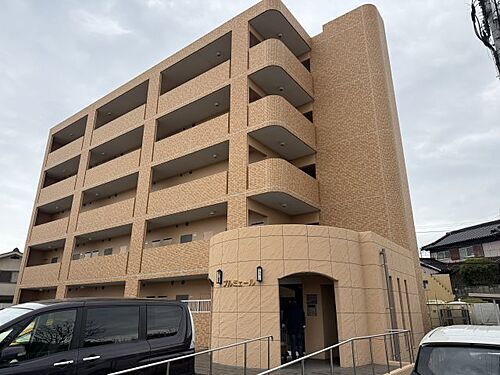 兵庫県三木市大塚１丁目 賃貸マンション