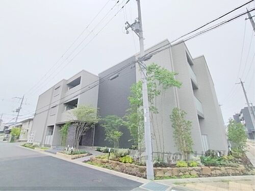 奈良県奈良市大森町 3階建 