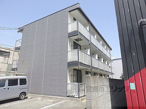 兵庫県尼崎市長洲西通１丁目 3階建 築15年8ヶ月