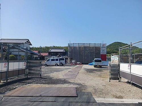 香川県丸亀市飯野町東分 2階建 