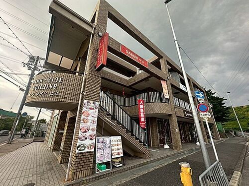 大阪府吹田市千里万博公園 3階建 築37年2ヶ月