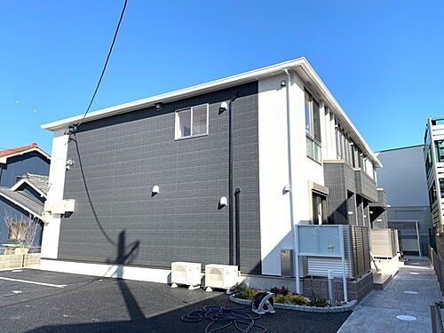 大阪府吹田市清和園町 2階建 