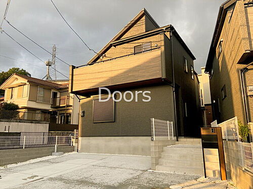 兵庫県神戸市北区北五葉５丁目 2階建 