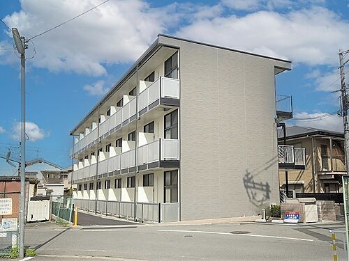 大阪府枚方市招提南町２丁目 築15年9ヶ月 3階建