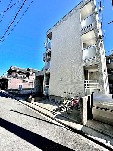 愛知県名古屋市千種区春岡通６丁目 築6年4ヶ月 3階建