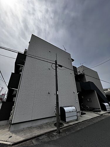 愛知県名古屋市中村区並木１丁目 築7年8ヶ月 3階建