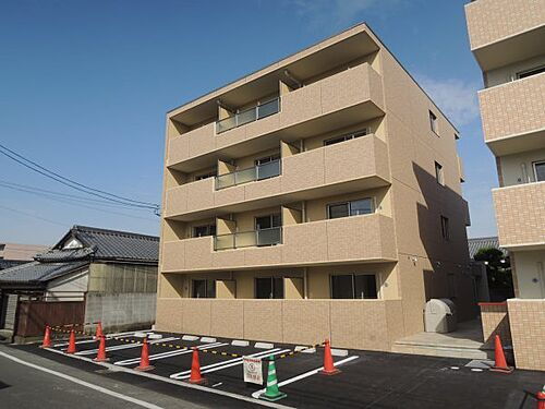 岡山県岡山市北区奥田本町 4階建 築8年8ヶ月