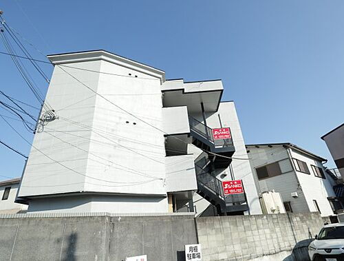 奈良県奈良市富雄北１丁目 3階建 築32年3ヶ月