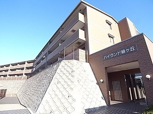 奈良県奈良市学園緑ヶ丘２丁目 3階建