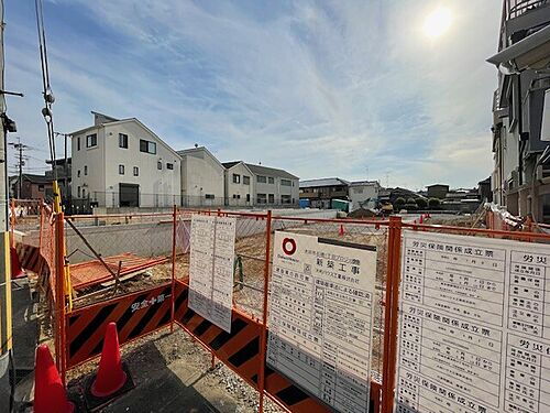 大阪府池田市石橋１丁目 3階建 