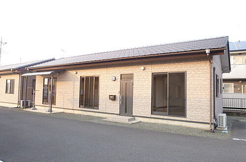 群馬県伊勢崎市市場町２丁目 賃貸一戸建て