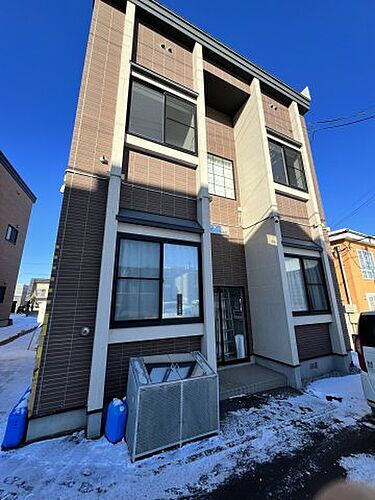 北海道小樽市新富町 2階建 築18年6ヶ月