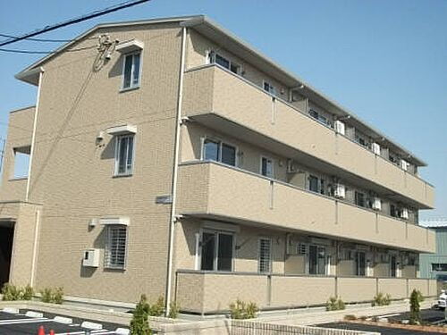 埼玉県鴻巣市箕田 3階建 築14年5ヶ月