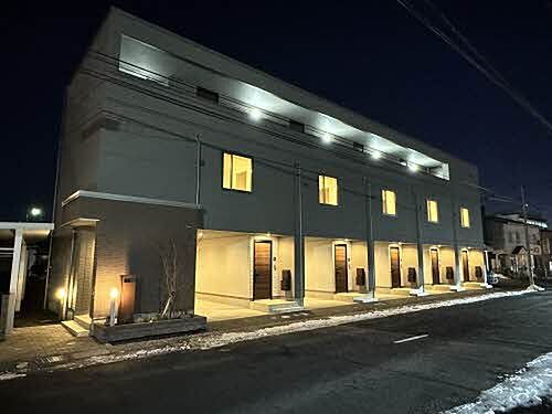 新潟県新潟市中央区鐙３丁目 賃貸マンション