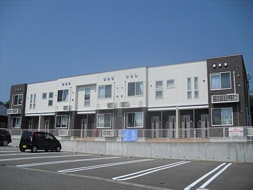 トレフル　Ｅ 2階建