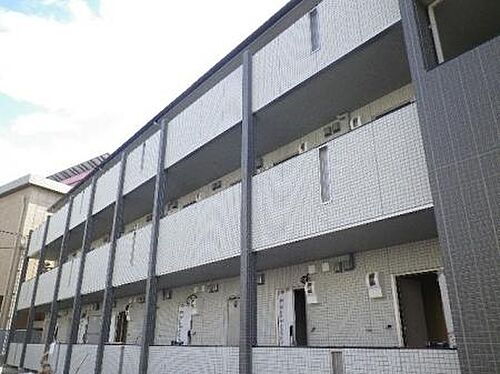 大阪府堺市西区鳳西町２丁 築8年10ヶ月 3階建