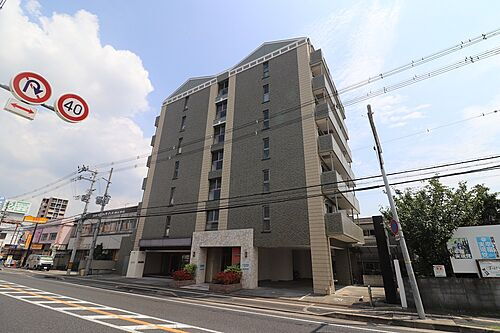 大阪府大東市赤井２丁目 7階建