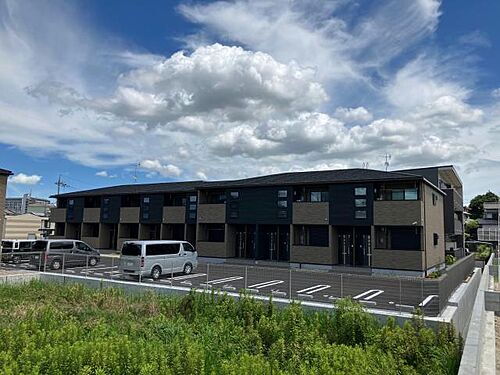 滋賀県大津市月輪３丁目 2階建