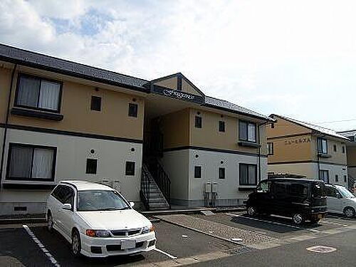 ニューヒルズＢ 2階建