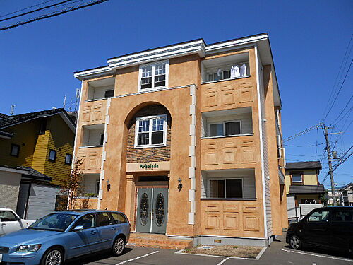 アルボラァダ富岡 3階建