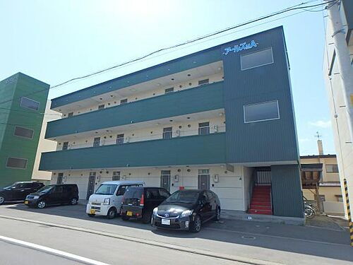 アールズｍＡ 3階建