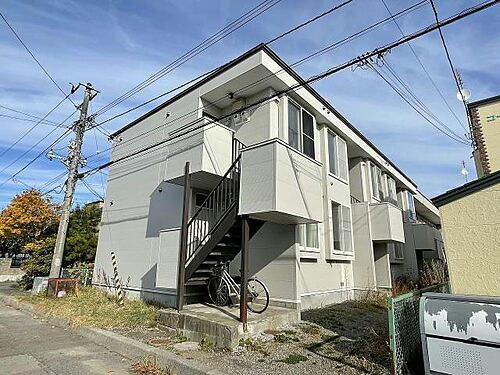 アークタウン８ 2階建