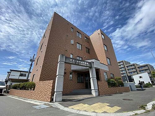 ボヌール中道参番館 4階建