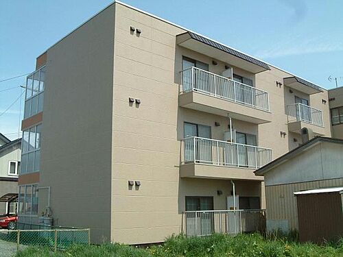 北海道函館市白鳥町 3階建 築34年11ヶ月