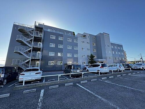 ＡＶＡＮＴ　ＧＡＲＤＥＩＩＩ 5階建