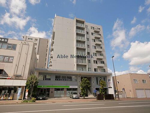 ＣＲＯＳＳ　ＰＯＩＮＴ　クロスポイント 9階建