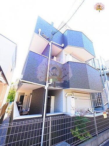 神奈川県横浜市西区東久保町 3階建
