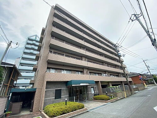マノワール 8階建