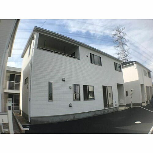 千葉県野田市山崎 2階建