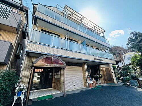 神奈川県横浜市神奈川区三枚町 3階建