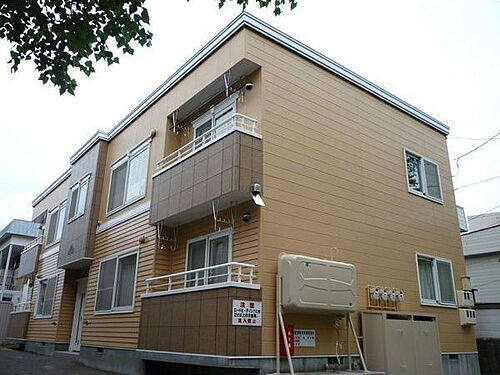 ロイヤルハイツ 2階建