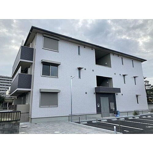 大阪府和泉市池上町３丁目 3階建 築5年