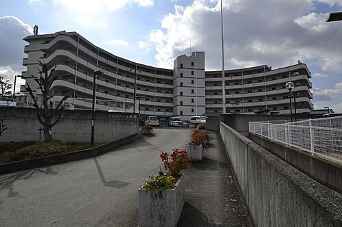 大阪府富田林市五軒家１丁目 6階建 築30年8ヶ月