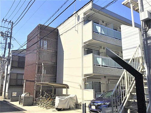 神奈川県横浜市保土ケ谷区西久保町 3階建